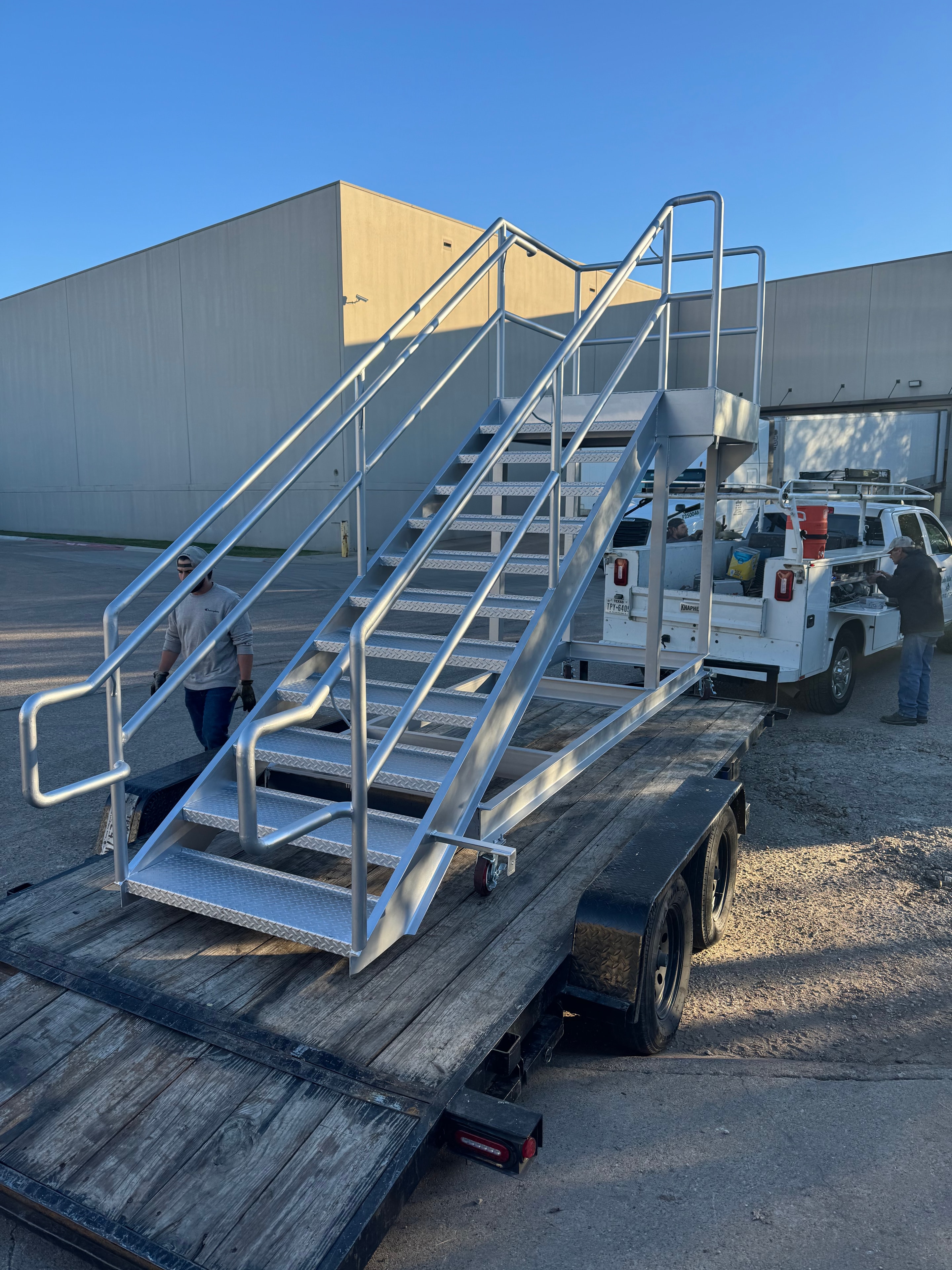 Mobile stairs and platform for industrial warehouse